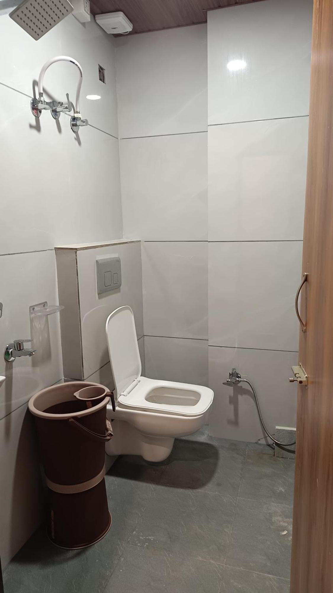 Shree Shyamraj Hotel Uddzsaín Kültér fotó