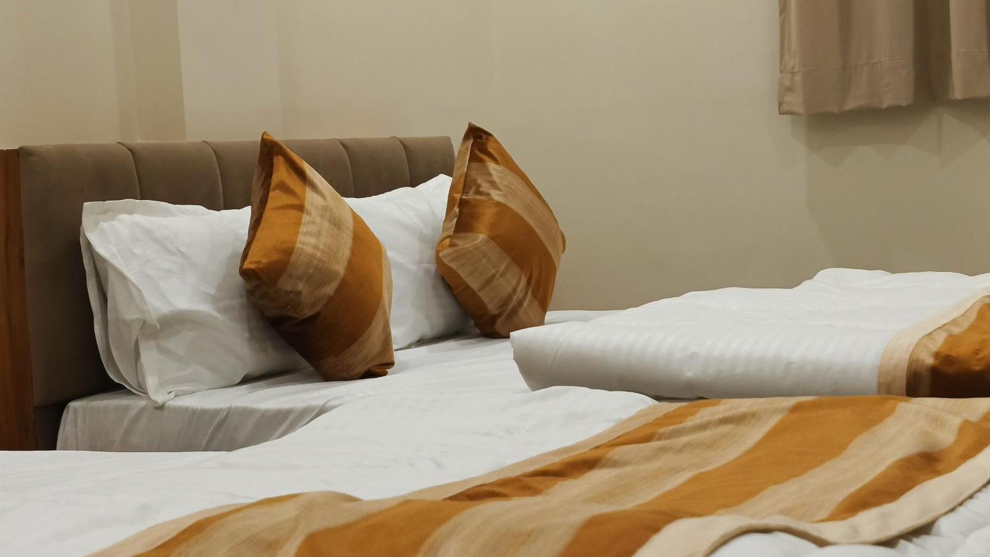 Shree Shyamraj Hotel Uddzsaín Kültér fotó