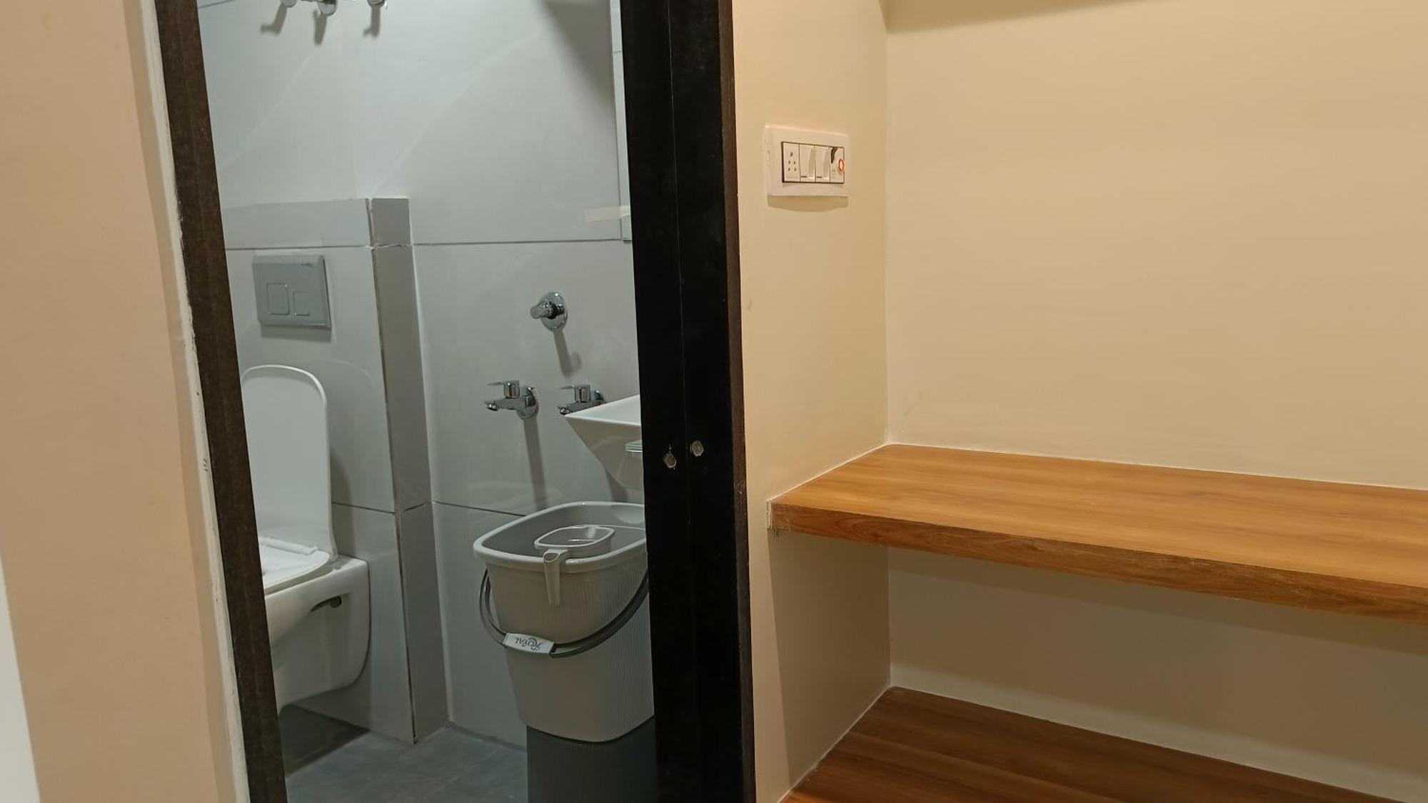 Shree Shyamraj Hotel Uddzsaín Kültér fotó