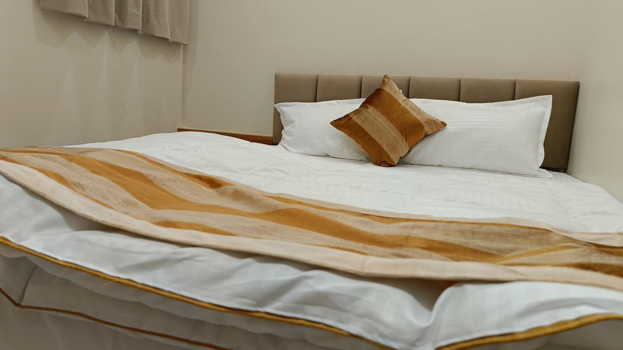Shree Shyamraj Hotel Uddzsaín Kültér fotó